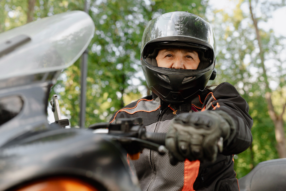 A importância do protetor de pescoço para motociclistas