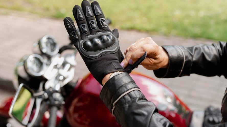 Luvas para motociclistas: o toque final da proteção