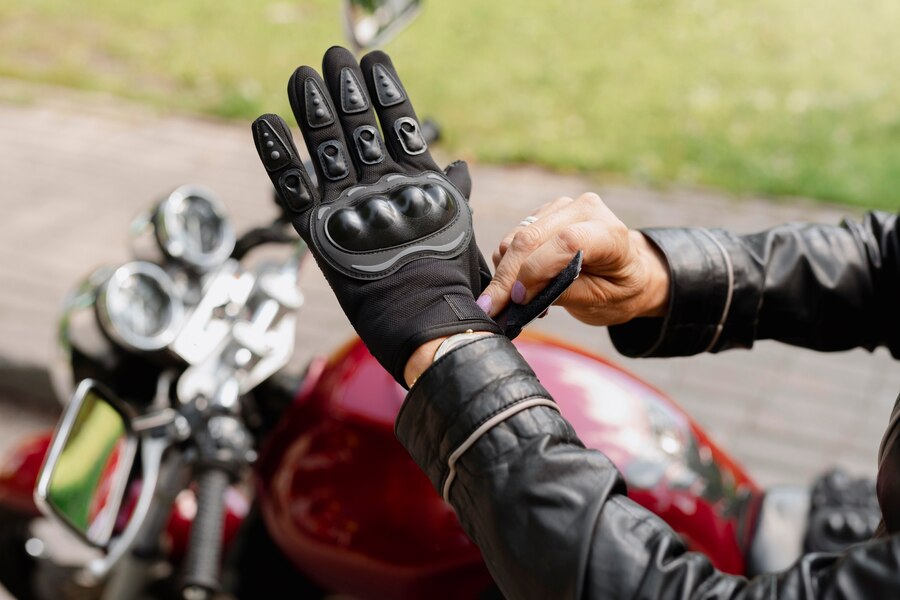 Luvas para motociclistas: o toque final da proteção