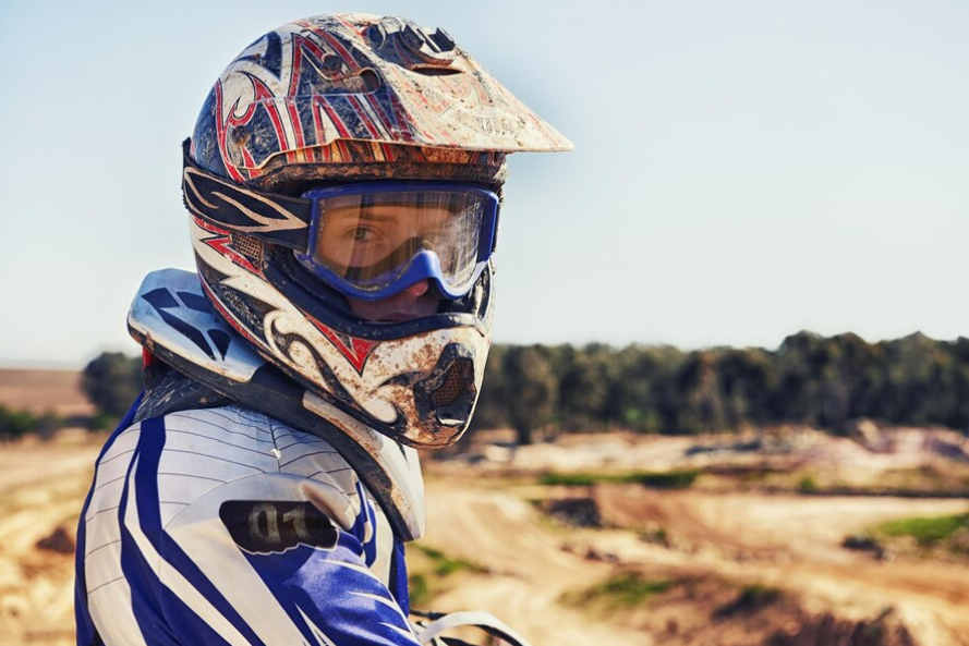 Como escolher o capacete ideal para suas aventuras off-road?